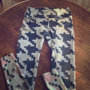 Alo full length ankle tights.